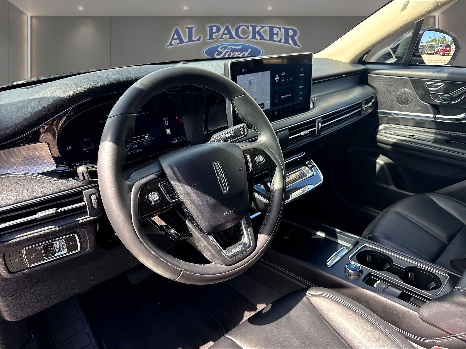 Certified 2023 Lincoln Corsair FWD image 17