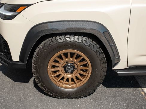 Used 2024 Lexus LX 600 F Sport AWD/4WD image 45