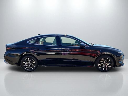 Used 2025 Hyundai Sonata SEL FWD image 13