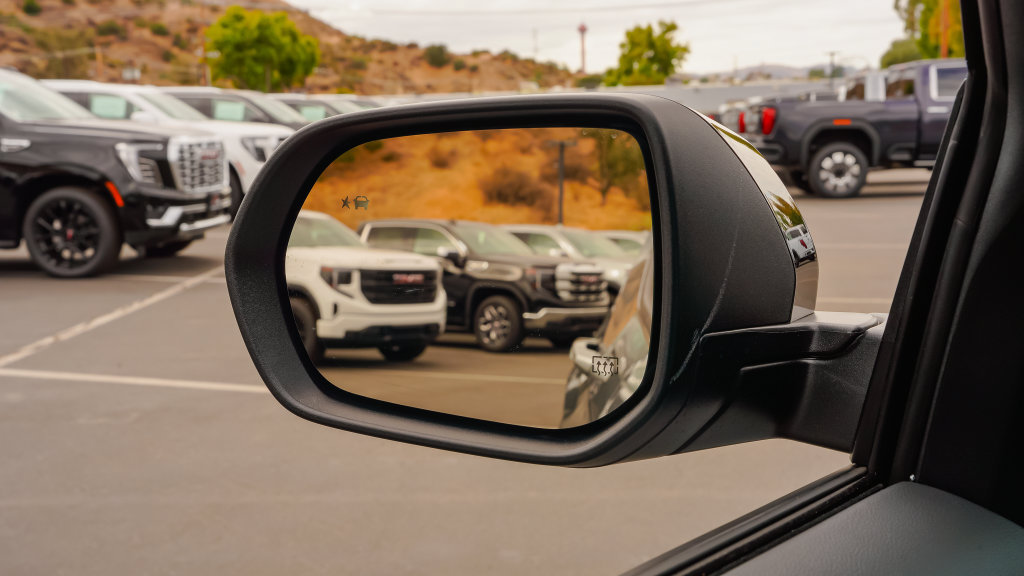 New 2027 GMC Terrain Elevation w/ Elevation Premium Package FWD image 13