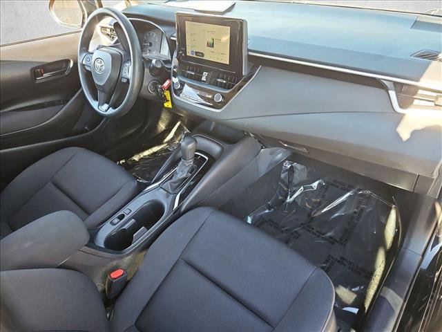 Used 2025 Toyota Corolla LE FWD image 27