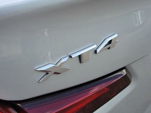 Used 2020 Cadillac XT4 Premium Luxury FWD image 5