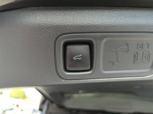 Used 2024 Ford Expedition Limited image 21