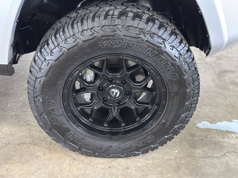 Used 2023 Toyota 4Runner SR5 Premium w/ Moonroof Package AWD/4WD image 12