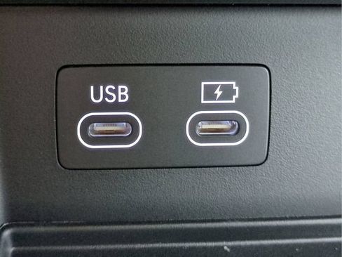 Certified 2025 Genesis GV80 2.5T Standard AWD/4WD image 20