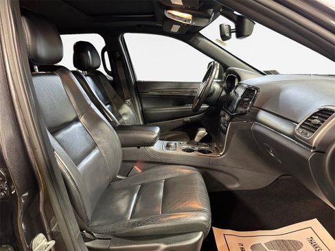 Used 2019 Jeep Grand Cherokee Limited w/ Trailer Tow Group IV image 26