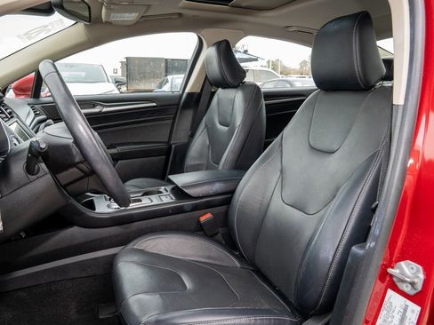 Used 2020 Ford Fusion Energi Titanium image 15