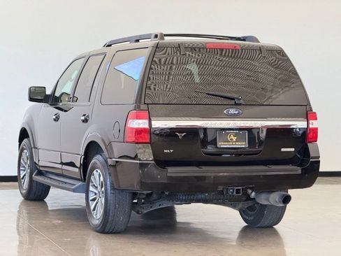 Used 2017 Ford Expedition XLT RWD image 5