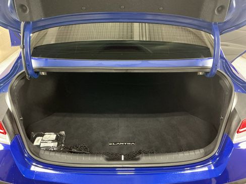 Certified 2024 Hyundai Elantra Blue image 14