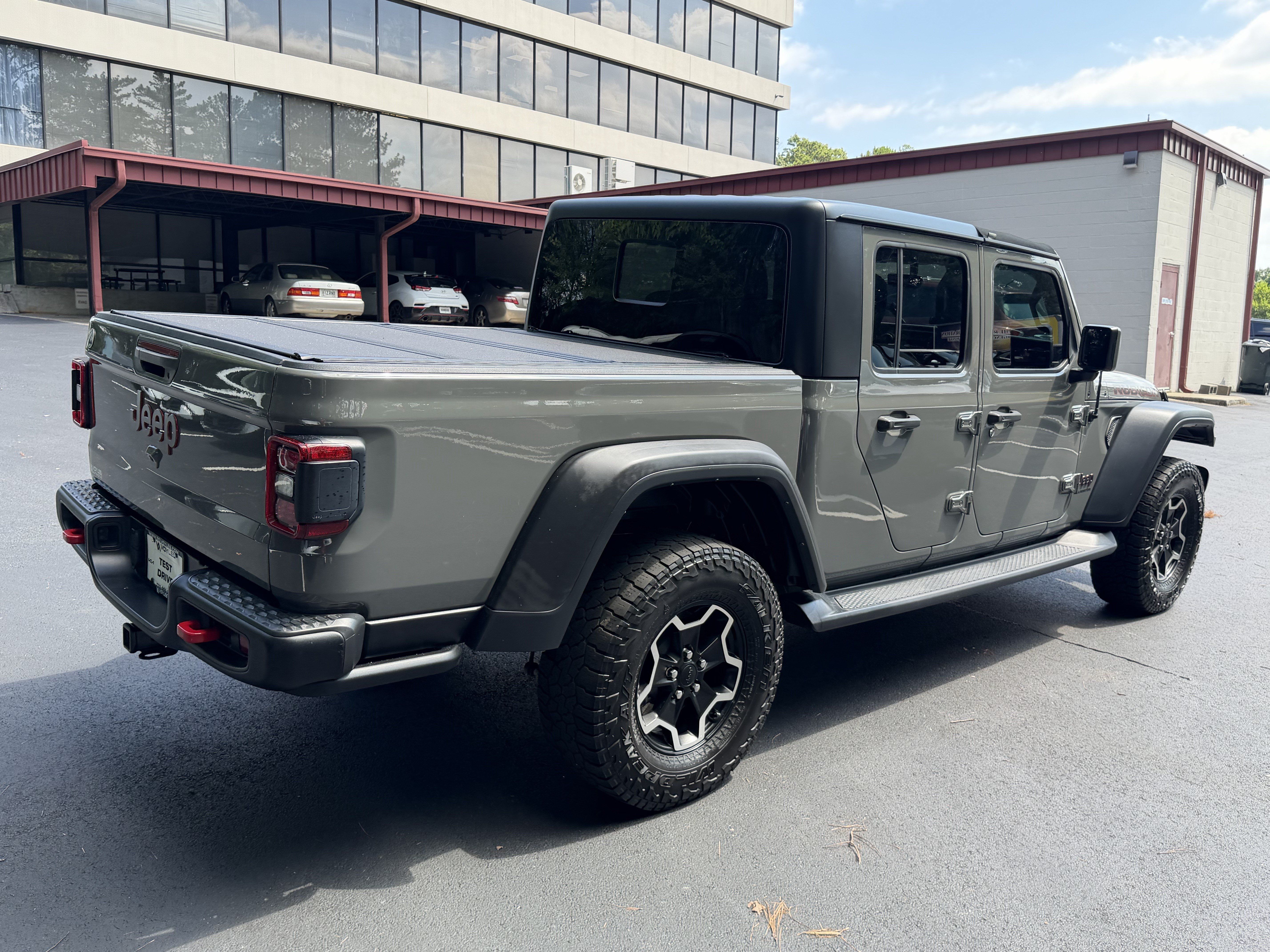 Used 2023 Jeep Gladiator Rubicon w/ LED Lighting Group AWD/4WD image 7