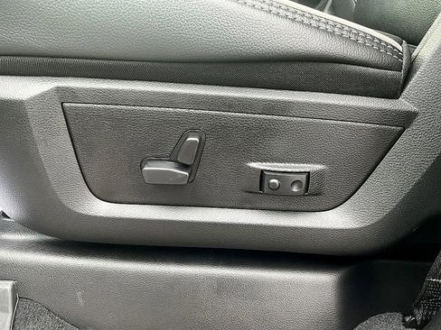 New 2026 RAM 3500 Laramie AWD/4WD image 16