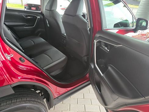 Used 2025 Toyota RAV4 XLE w/ Convenience Package AWD/4WD image 13