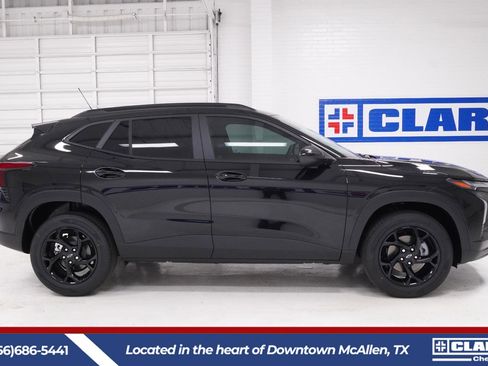 New 2026 Chevrolet Trax LT image 4