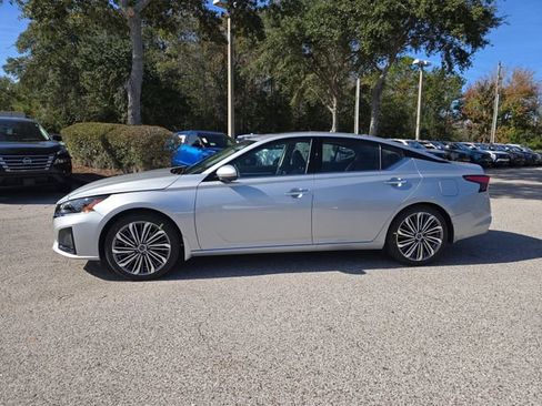 New 2025 Nissan Altima 2.5 SL FWD image 5