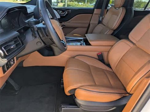 Used 2024 Lincoln Aviator Black Label w/ Dynamic Handling Package image 16