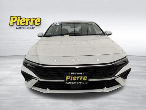 Used 2025 Hyundai Elantra SEL FWD image 7