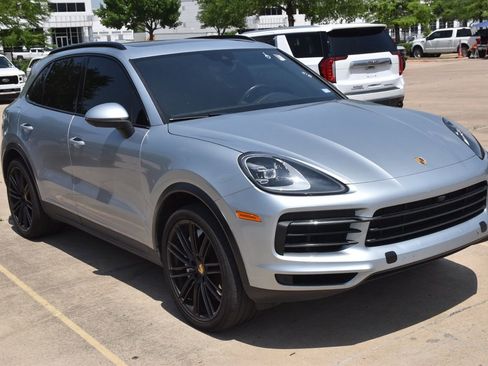 Used 2022 Porsche Cayenne AWD/4WD image 4