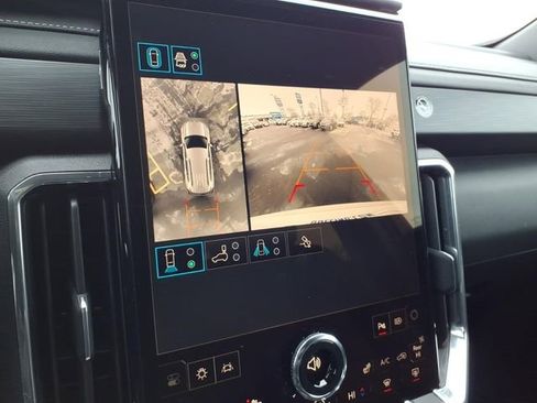 Used 2025 GMC Acadia Elevation image 10