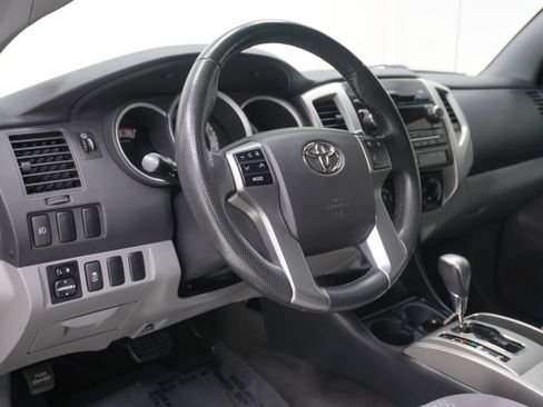 Used 2012 Toyota Tacoma PreRunner w/ SR5 Pkg RWD image 10
