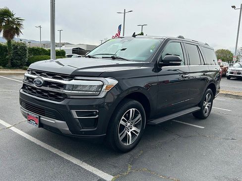 Used 2024 Ford Expedition Limited RWD image 7