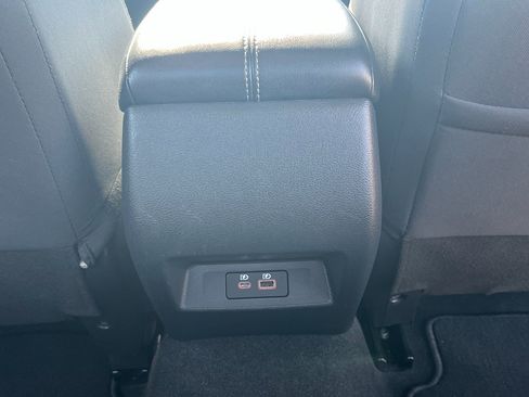 Used 2025 Nissan Altima 2.5 SV FWD image 30