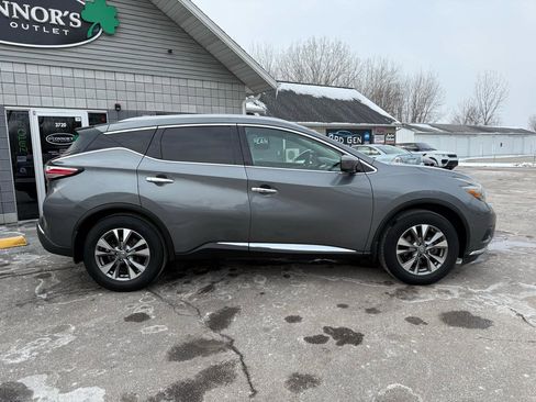 Used 2018 Nissan Murano SL w/ Moonroof Package image 2