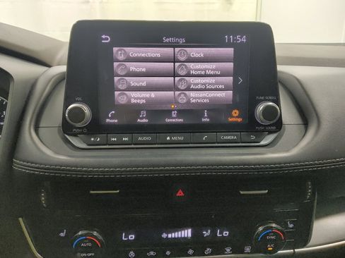 Used 2021 Nissan Rogue SV w/ Premium Package FWD image 25