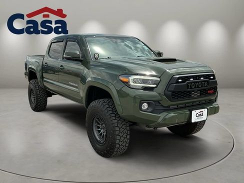 Used 2021 Toyota Tacoma TRD Sport w/ TRD Premium Sport Package AWD/4WD image 7