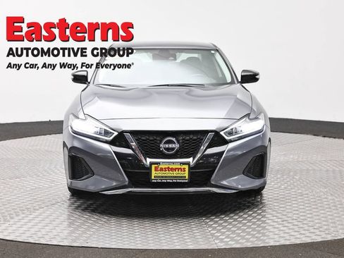 Used 2023 Nissan Maxima SV w/ Floor Mat Group FWD image 2