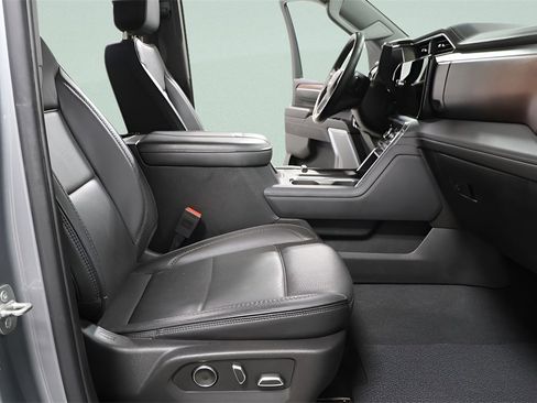 Used 2024 GMC Sierra 2500 Denali w/ Technology Package image 30