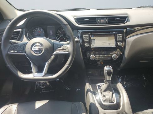 Used 2017 Nissan Rogue Sport SL AWD/4WD image 10