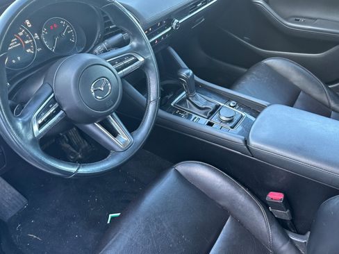 Used 2021 MAZDA MAZDA3 s image 10