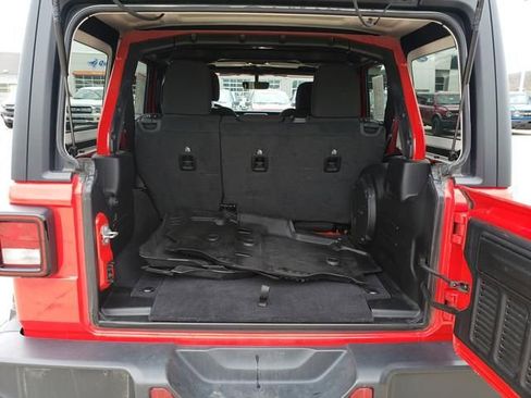 Used 2021 Jeep Wrangler Unlimited Sahara image 8