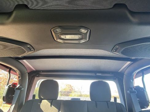 Used 2020 Jeep Wrangler Sport image 21