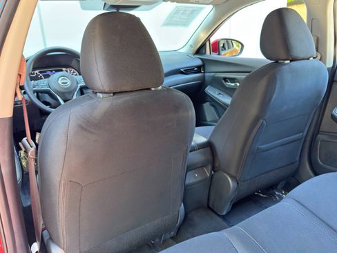Used 2024 Nissan Sentra SV FWD image 28