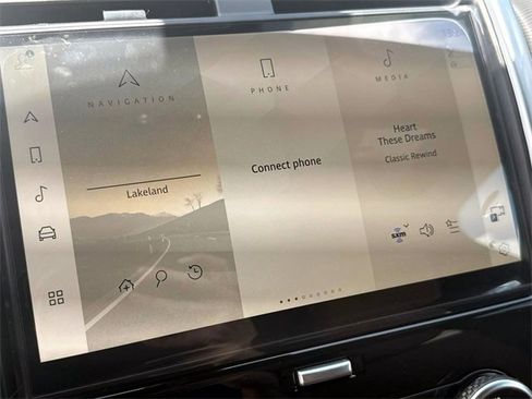 New 2025 Land Rover Discovery Dynamic SE image 20