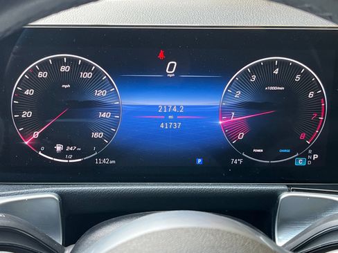 Used 2025 Mercedes-Benz GLB 250 image 45