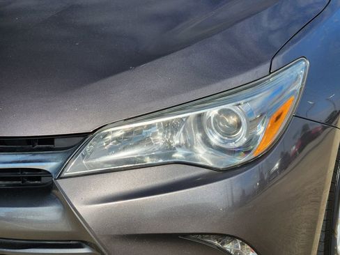 Used 2017 Toyota Camry LE image 9