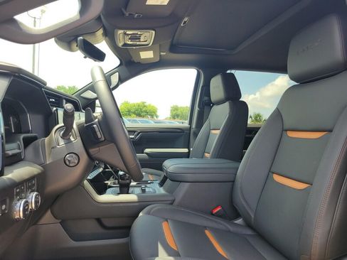 New 2026 GMC Sierra 1500 AT4 w/ AT4 Premium Package AWD/4WD image 13