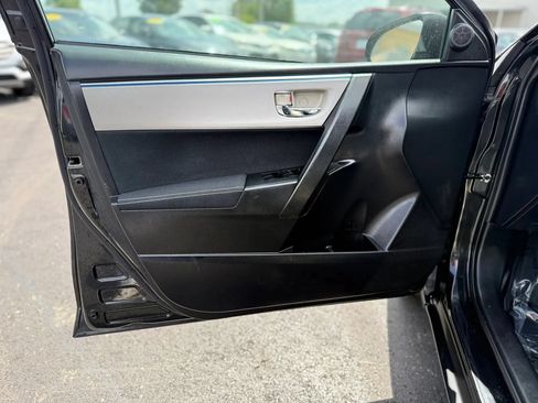Used 2014 Toyota Corolla LE FWD image 38