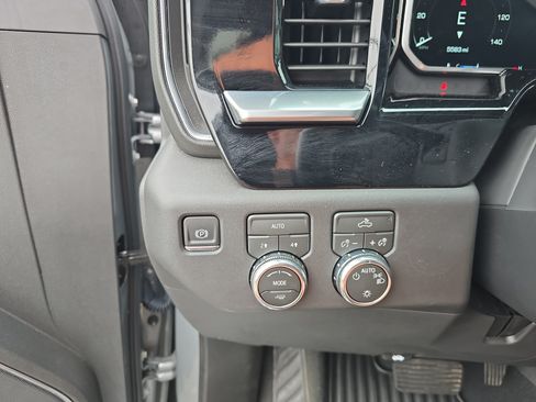 Used 2026 GMC Sierra 1500 SLE AWD/4WD image 26