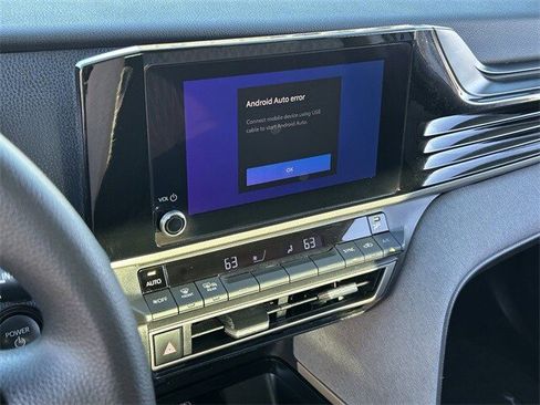 Used 2025 Toyota Camry LE image 28