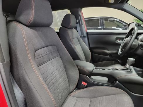 Certified 2025 Honda HR-V Sport image 15
