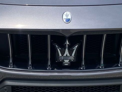 New 2025 Maserati Grecale GT image 11