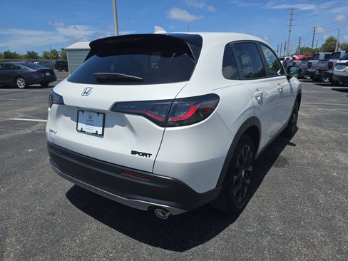 Certified 2024 Honda HR-V Sport image 4