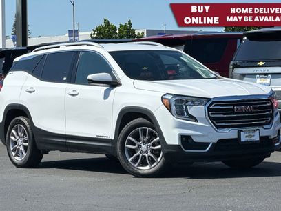 Used 2023 GMC Terrain SLT