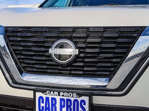 Used 2023 Nissan Rogue SV image 13