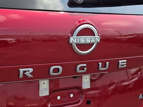 Used 2026 Nissan Rogue SV AWD/4WD image 32