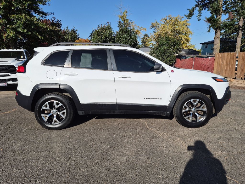 Used 2015 Jeep Cherokee Trailhawk w/ Comfort/Convenience Group AWD/4WD image 8