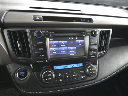 Used 2018 Toyota RAV4 XLE image 21